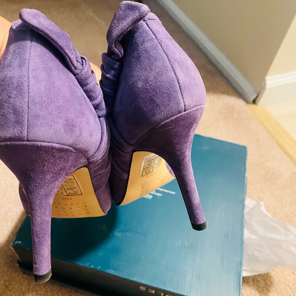 Suede violet heels size 7.5 - Picture 4 of 9